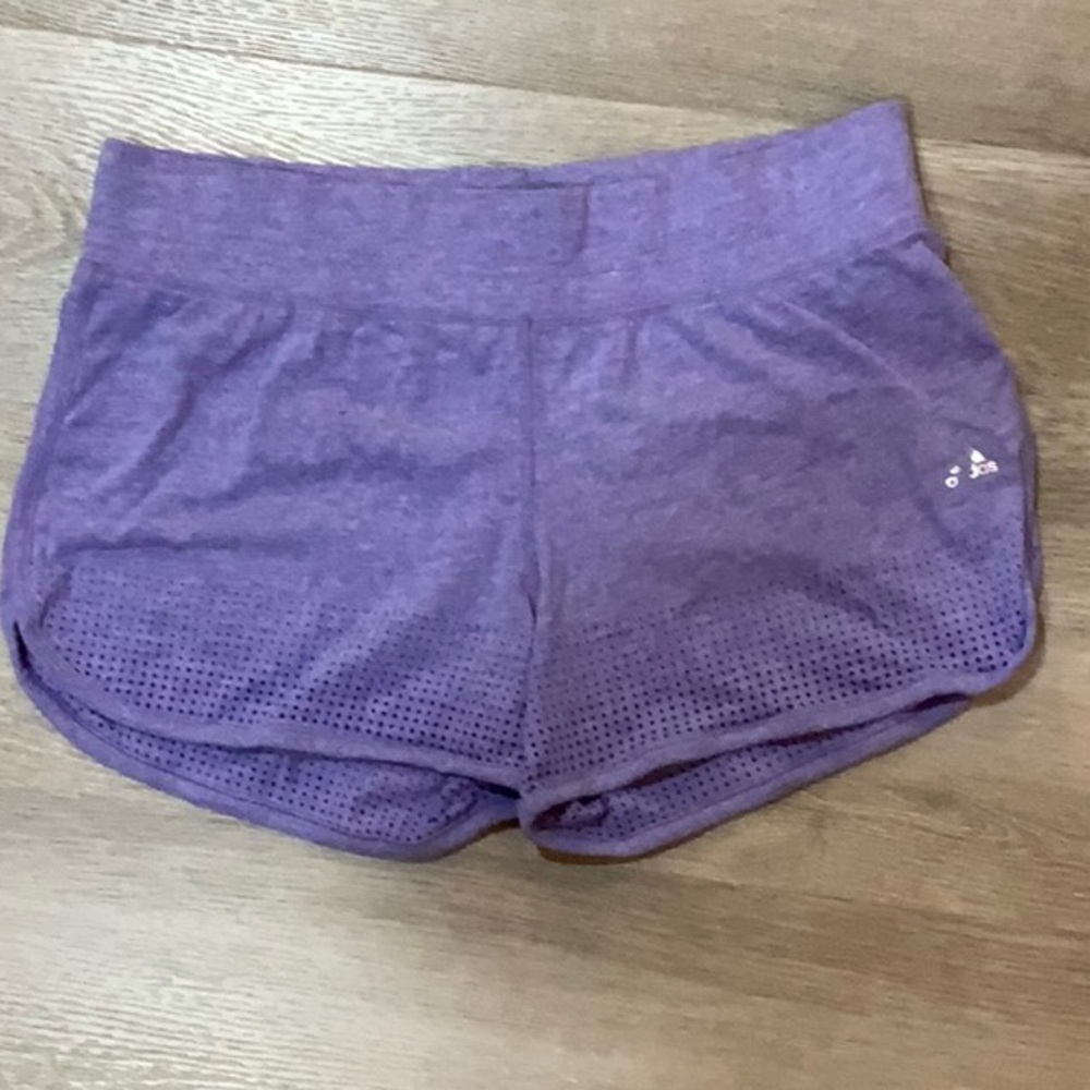 ADIDAS Ladies Size Medium Purple Aeroknit 60%/40% cotton/poly blend shorts.